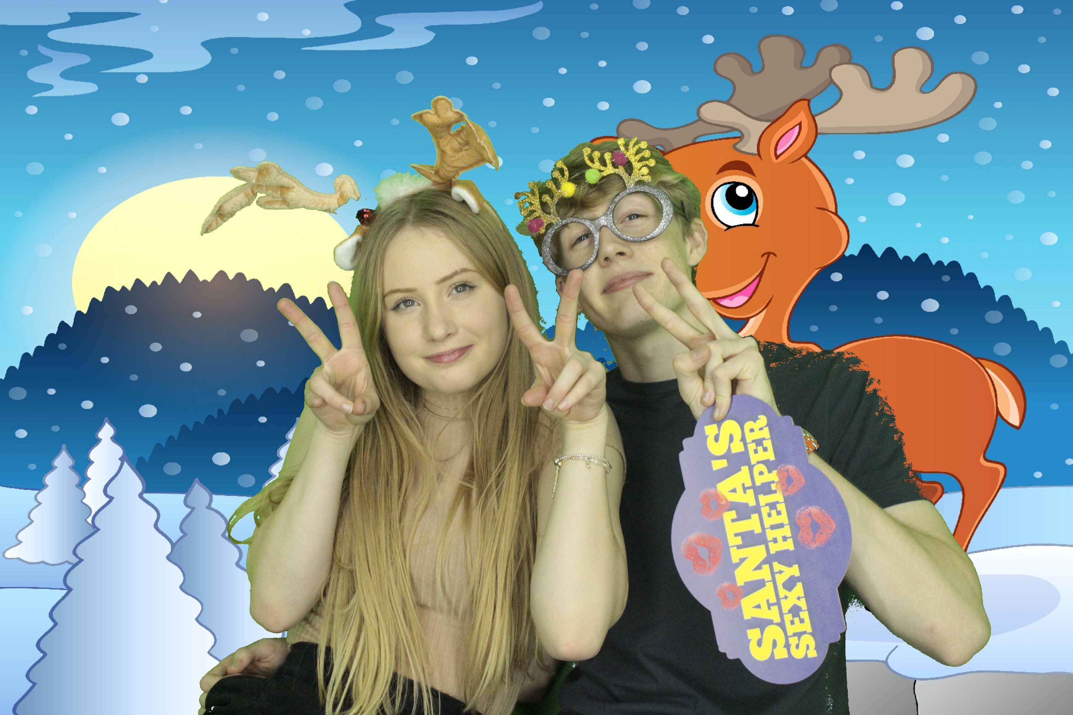 Waitrose Christmas Party 2019 | View more photos from the event at gallery.myphotoboothexperience.co.uk/u/MyPhotoBoothExperienceLtd/Waitrose-Christmas-Party-2019